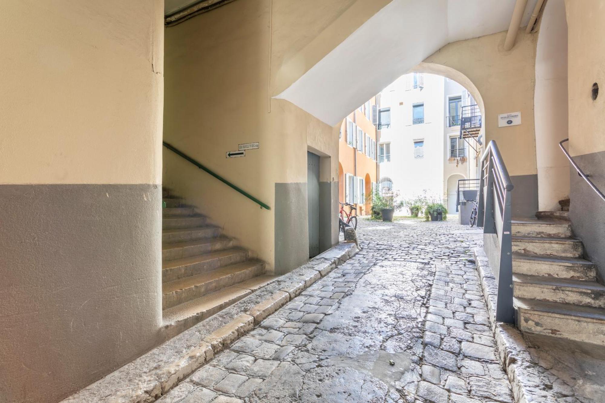 Adira Marseille Panier 2 Etoiles Apartment Екстериор снимка
