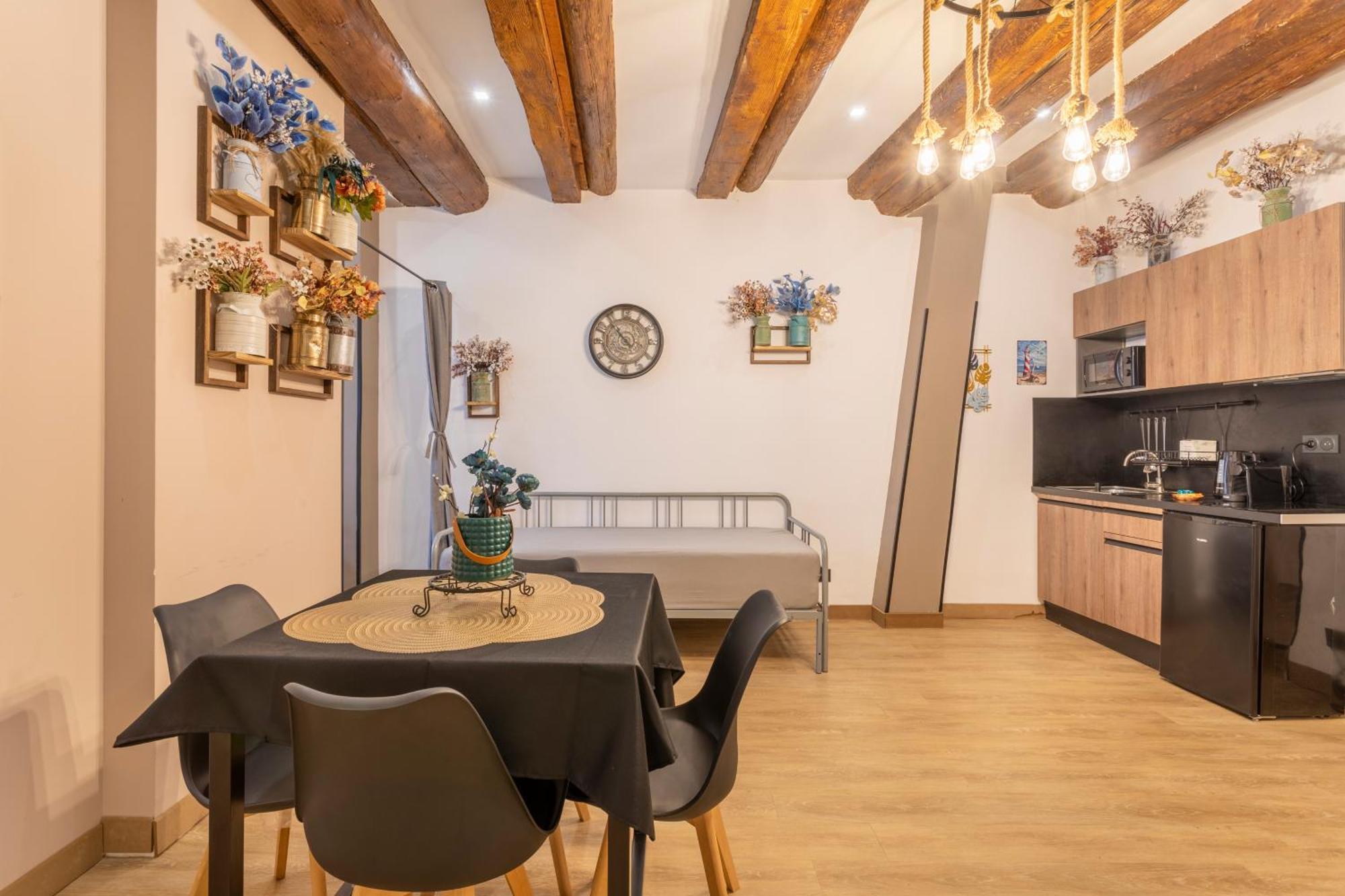 Adira Marseille Panier 2 Etoiles Apartment Екстериор снимка